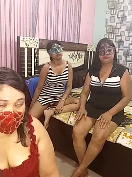 Snapshot of Sexy_anaamika chatting on September 24, 2025, 7:04 am Sexy anaamika online show from September 24, 2025, 7:04 am