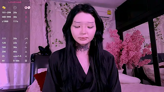 Lein Bone online show from November 3, 2025, 12:05 am