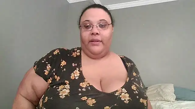 SexyBBW10790 online show from April 5, 2026, 2:46 pm