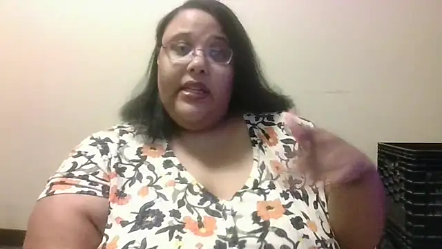 Snapshot of SexyBBW10790 chatting on October 31, 2025, 11:11 pm SexyBBW10790 online show from October 31, 2025, 11:11 pm