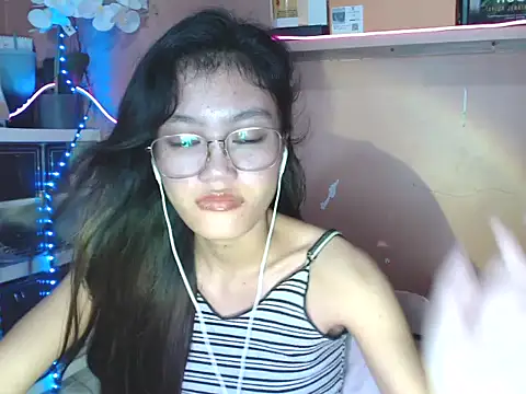 Snapshot of skinny_gracie chatting on December 3, 2025, 8:47 am skinny gracie online show from December 3, 2025, 8:47 am