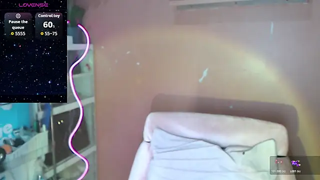 Snapshot of skinny_gracie chatting on February 8, 2026, 2:15 pm skinny gracie online show from February 8, 2026, 2:15 pm