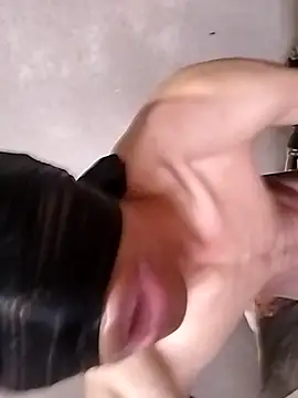 Snapshot of CrepedTrek chatting on October 29, 2025, 12:26 pm CrepedTrek online show from October 29, 2025, 12:26 pm