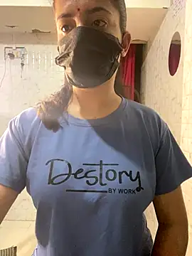 MONA 0213 online show from October 3, 2025, 6:42 pm