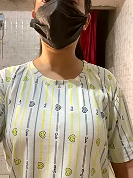 MONA 0213 online show from September 29, 2025, 6:35 pm