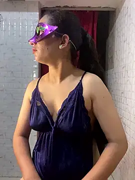 MONA 0213 online show from September 15, 2025, 6:52 pm