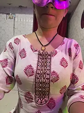 MONA 0213 online show from October 19, 2025, 8:11 pm