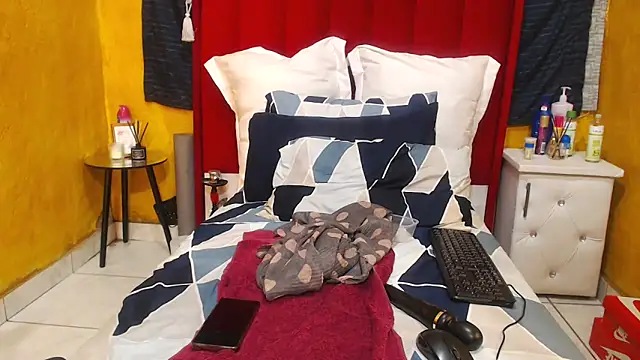 Candycrush2555 online show from September 18, 2025, 2:09 pm