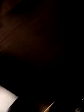 Snapshot of ShawnandDani7074 chatting on February 26, 2026, 9:31 am ShawnandDani7074 online show from February 26, 2026, 9:31 am