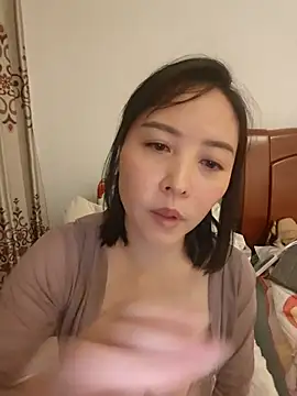 Snapshot of lingling1314 chatting on November 12, 2025, 5:28 pm lingling1314 online show from November 12, 2025, 5:28 pm