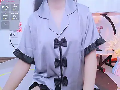 girlsweets2277 online show from October 8, 2025, 4:03 am