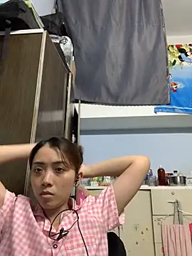 Snapshot of Minee1202 chatting on June 6, 2026, 6:18 am Minee1202 online show from June 6, 2026, 6:18 am