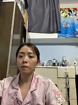 Snapshot of Minee1202 chatting on May 5, 2026, 2:25 am Minee1202 online show from May 5, 2026, 2:25 am