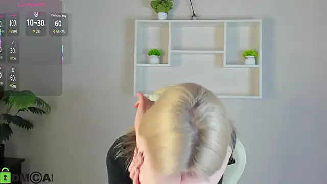 Allice Cox online show from October 22, 2025, 1:05 am