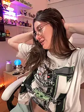 Snapshot of Sharon_07 chatting on September 26, 2025, 11:44 pm Sharon 07 online show from September 26, 2025, 11:44 pm