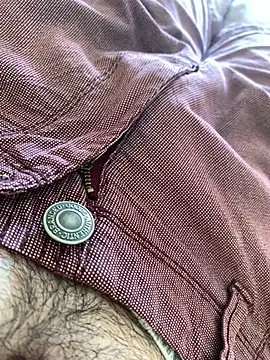 MuzzyFacing online show from September 27, 2025, 12:44 pm