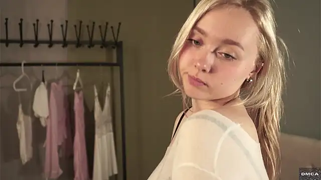 Snapshot of AccaCroyle chatting on September 22, 2025, 7:42 pm AccaCroyle online show from September 22, 2025, 7:42 pm