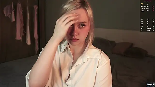 Snapshot of AccaCroyle chatting on October 20, 2025, 7:47 pm AccaCroyle online show from October 20, 2025, 7:47 pm