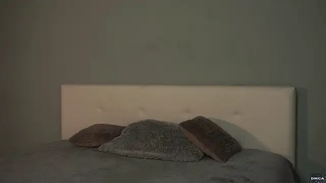 Snapshot of AccaCroyle chatting on October 16, 2025, 8:17 pm AccaCroyle online show from October 16, 2025, 8:17 pm