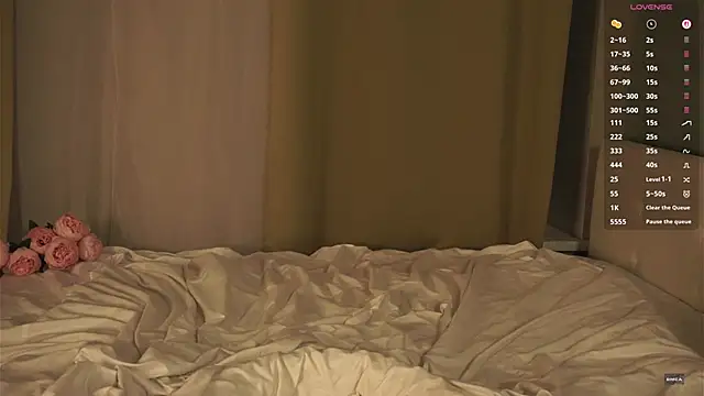 Snapshot of AccaCroyle chatting on September 13, 2025, 5:35 pm AccaCroyle online show from September 13, 2025, 5:35 pm