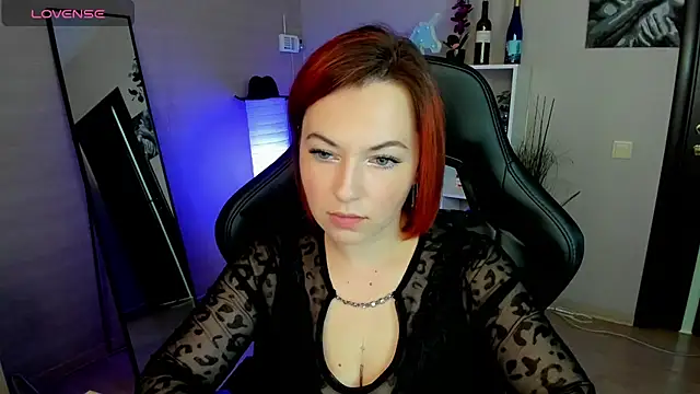 Serena Woods online show from September 16, 2025, 9:10 am