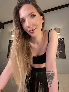 LINA ALL EYES ON YOU online show from March 4, 2026, 4:04 pm