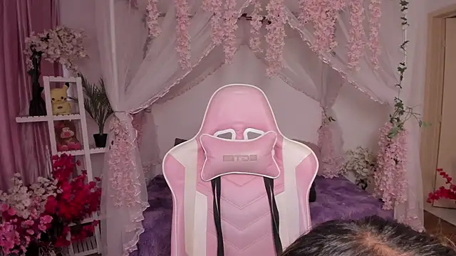 sweet daniiela online show from October 11, 2025, 8:21 pm