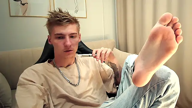 Snapshot of MrSexyCum4U chatting on September 25, 2025, 1:44 am MrSexyCum4U online show from September 25, 2025, 1:44 am