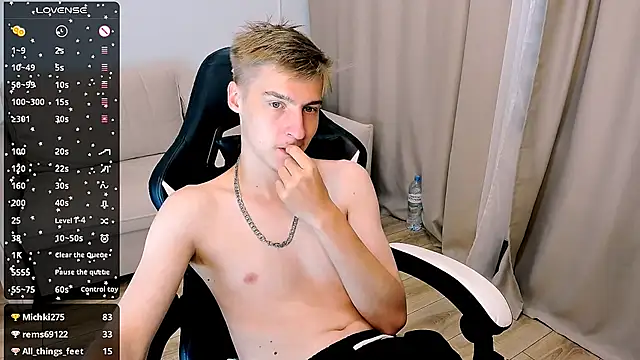 Snapshot of MrSexyCum4U chatting on October 2, 2025, 1:53 am MrSexyCum4U online show from October 2, 2025, 1:53 am