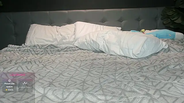 Snapshot of angelacuutie chatting on October 19, 2025, 2:36 am angelacuutie online show from October 19, 2025, 2:36 am