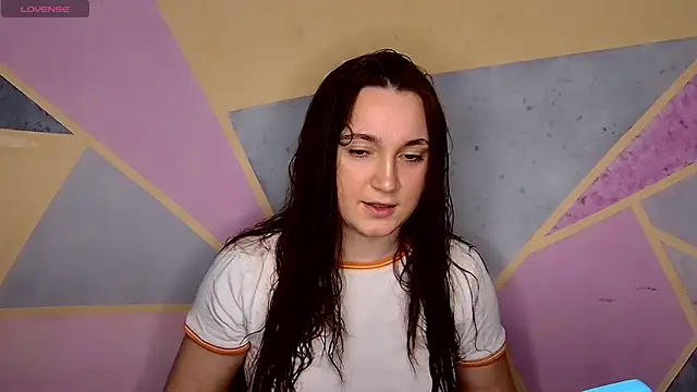 Eliz v tta online show from October 24, 2025, 9:25 pm