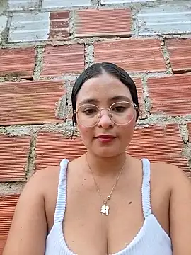 Lily-o online show from November 5, 2025, 9:29 pm