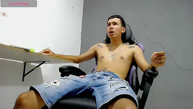 Damien 444 online show from April 5, 2026, 8:37 pm