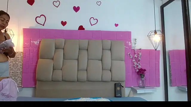 Damary Leon online show from March 26, 2026, 7:12 pm