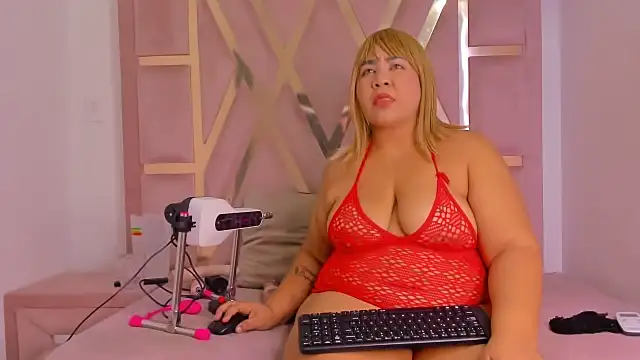 Snapshot of samantaasm chatting on September 9, 2025, 9:13 pm samantaasm online show from September 9, 2025, 9:13 pm