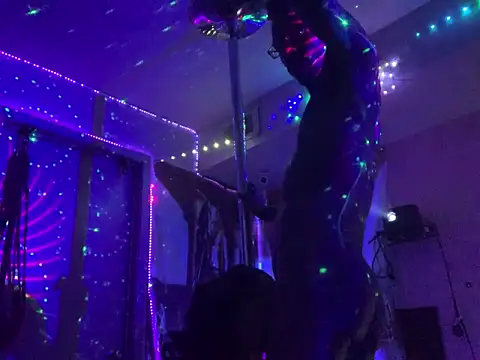 Snapshot of Triggerhappycj100 chatting on October 14, 2025, 12:50 pm Triggerhappycj100 online show from October 14, 2025, 12:50 pm