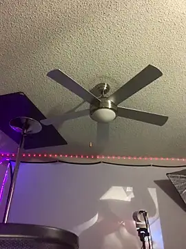 Triggerhappycj100 online show from March 10, 2026, 2:32 pm