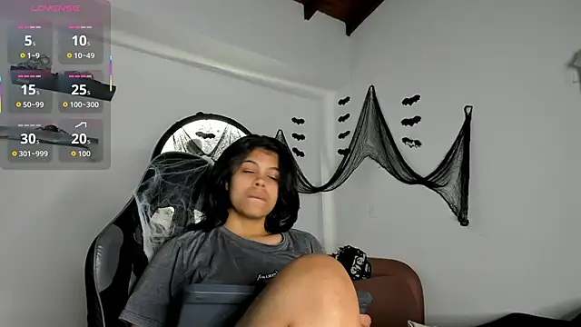 Aleja-02 online show from October 11, 2025, 9:05 pm