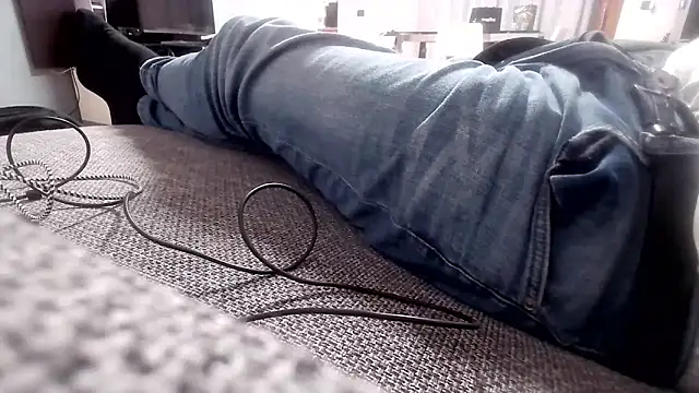 cucciolotto76 online show from November 12, 2025, 5:39 pm