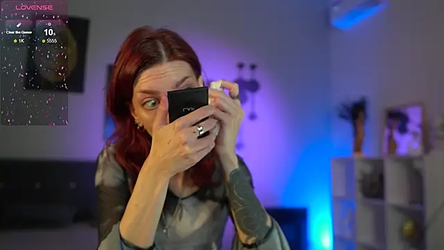 WendyGilber online show from September 18, 2025, 8:50 am