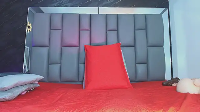 Snapshot of Roxana_gomez chatting on September 24, 2025, 3:13 am Roxana gomez online show from September 24, 2025, 3:13 am