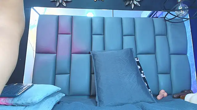 Snapshot of Roxana_gomez chatting on September 14, 2025, 3:07 am Roxana gomez online show from September 14, 2025, 3:07 am