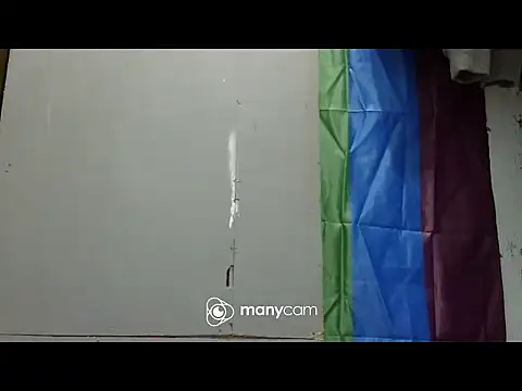 juicycum069 online show from January 8, 2026, 11:33 pm