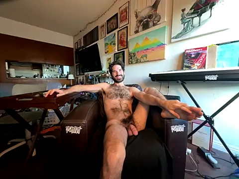 Snapshot of Pupscritch chatting on October 7, 2025, 12:55 am Pupscritch online show from October 7, 2025, 12:55 am