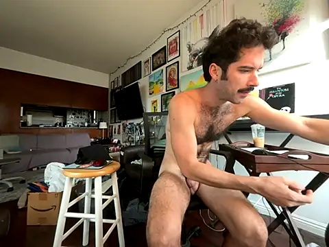 Snapshot of Pupscritch chatting on November 3, 2025, 4:32 pm Pupscritch online show from November 3, 2025, 4:32 pm