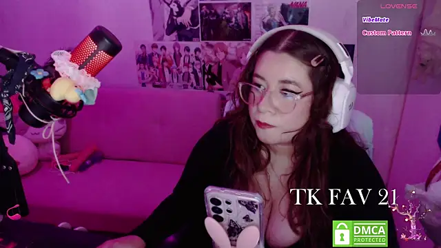 Pink girl0n online show from July 6, 2026, 3:35 am