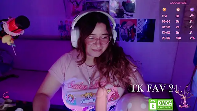 Pink girl0n online show from May 28, 2026, 8:44 am