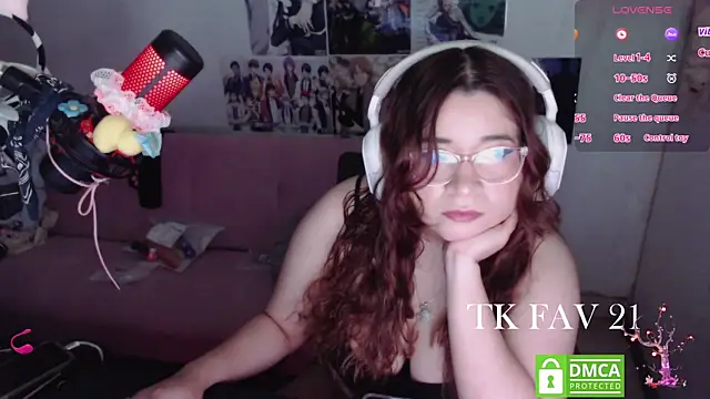 Pink girl0n online show from July 27, 2026, 9:11 pm
