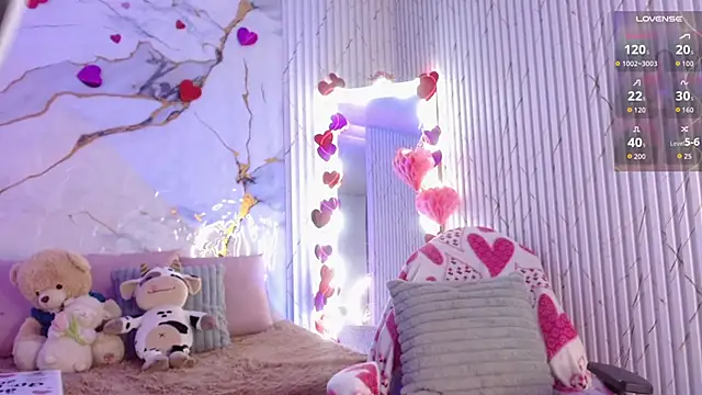 Naomy tay1 online show from March 8, 2026, 2:04 am