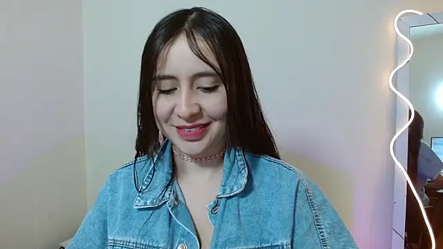 Snapshot of Violet_tay1 chatting on September 20, 2025, 10:42 am Violet tay1 online show from September 20, 2025, 10:42 am